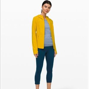 NWT LULULEMON Pace Rival Crop 
22" Size 10